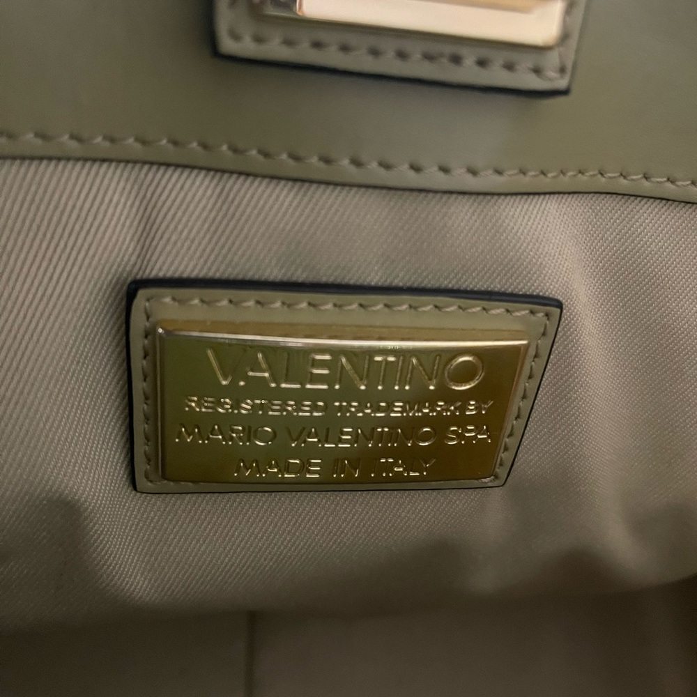 Authentic Valentino handbag. Used few times, no scratches or damages.